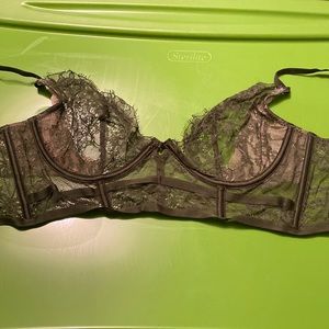 Victoria’s Secret Very Sexy Unlined Demi Bra